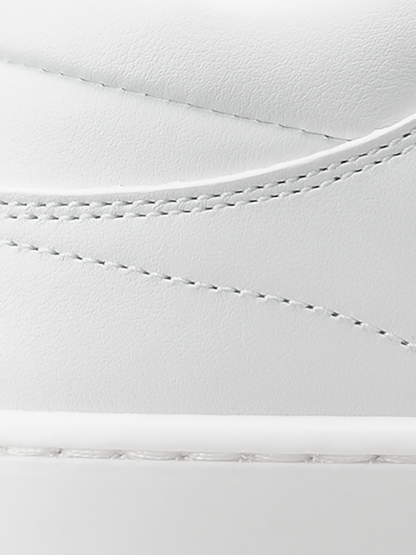 Aventino in Triple White