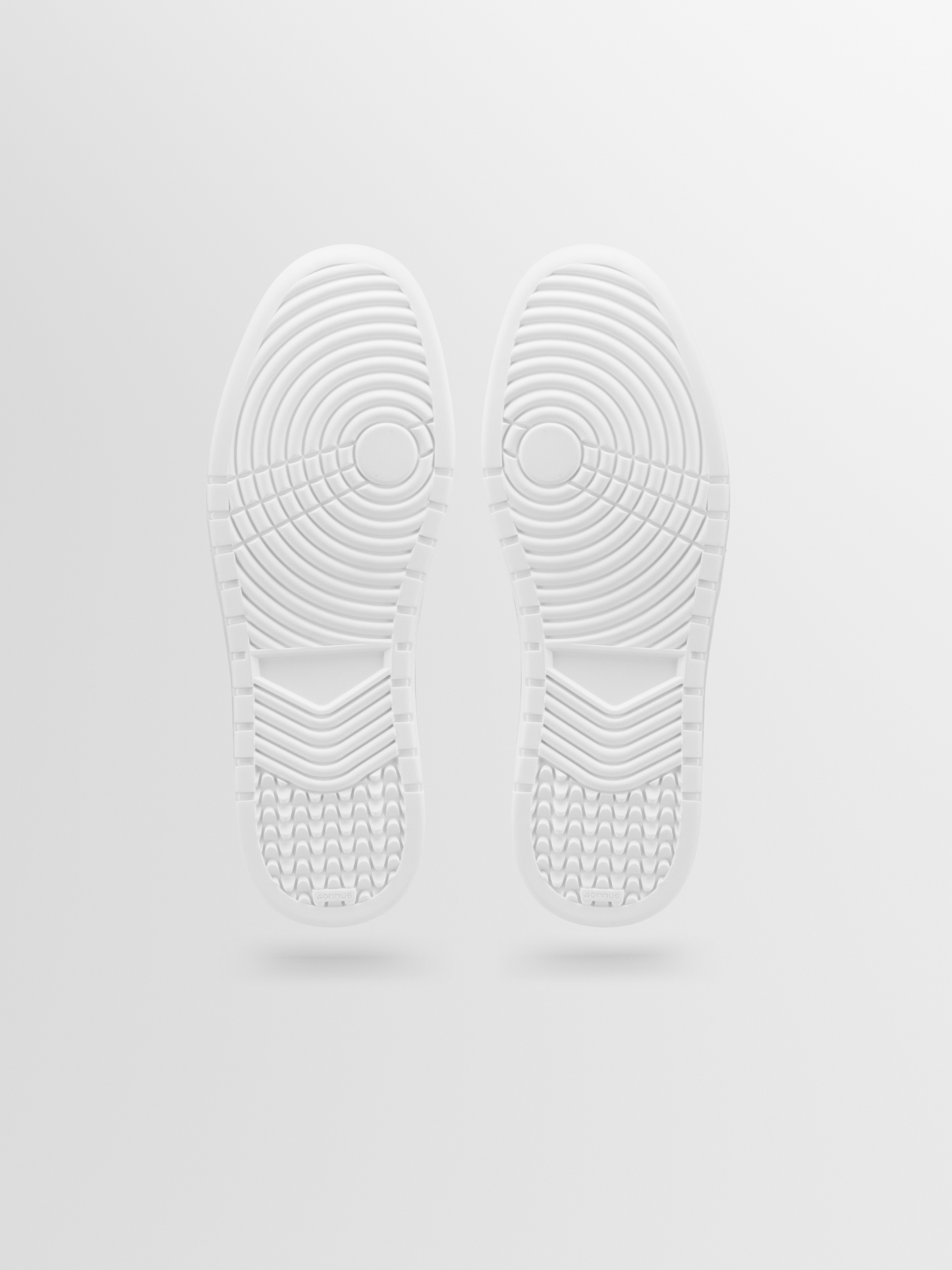 Aventino in Triple White